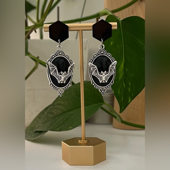 Goth Bat Earrings - Vampire Bat Gothic Earrings - Emo Black Earrings - Picture 1 of 8